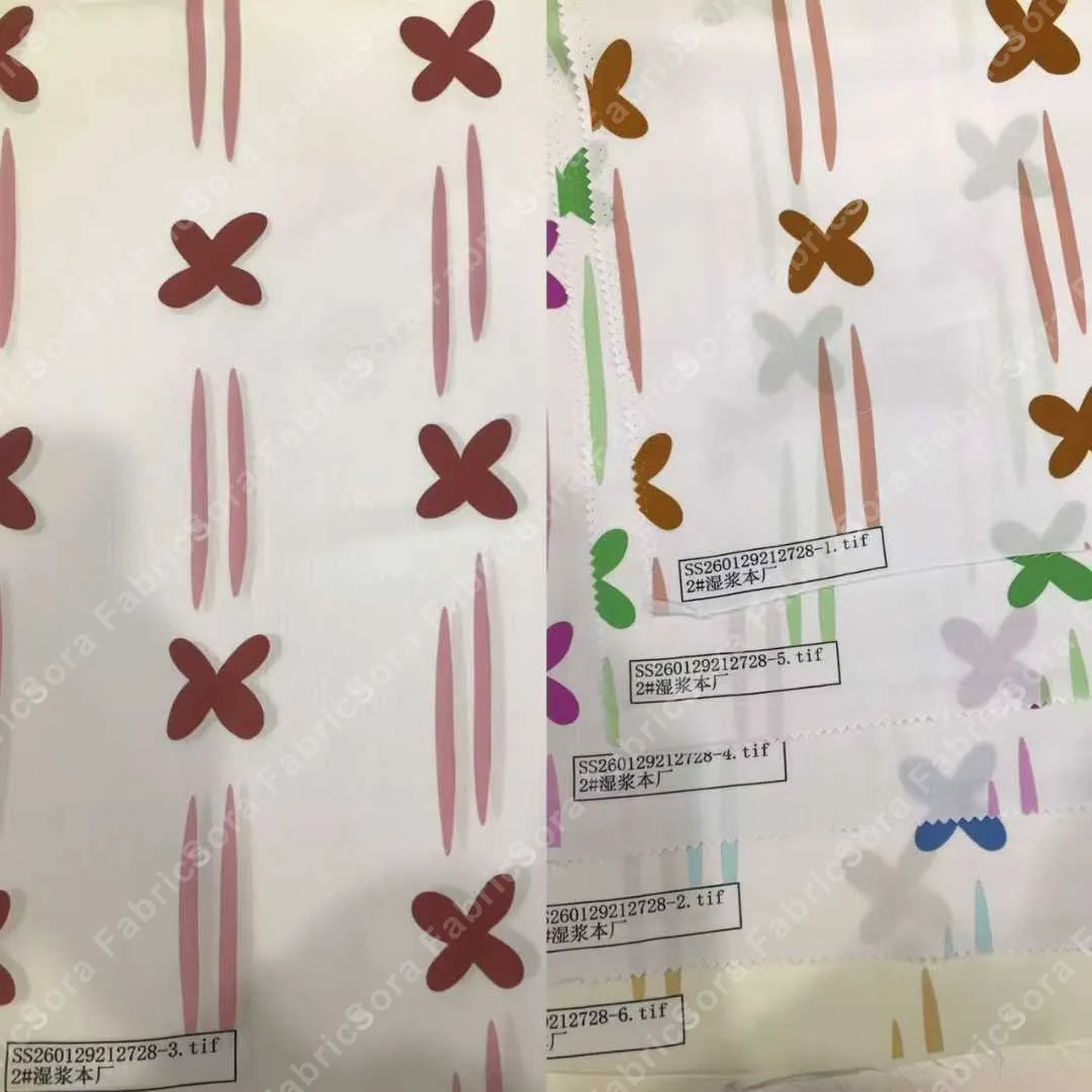 Vista em detalhe do tecido cotton infantil estampado