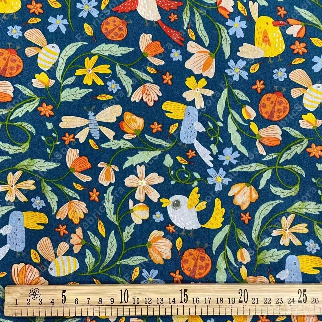 Coton popeline art populaire sur fond ivoire avec fleurs sauvages