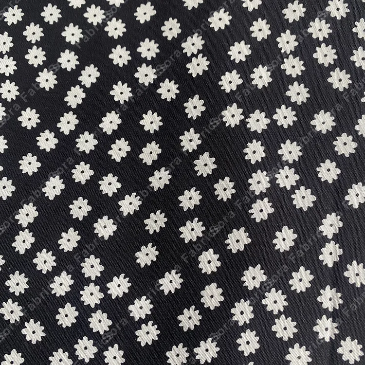 Primer plano de la repetición del patrón mini margaritas